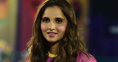 Sania Mirza gets surprise on homecoming