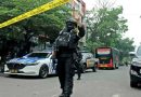 Indonesian suicide bomber kills one, wounds at least 10