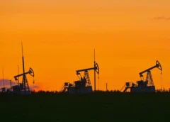 Oil rises as focus returns to threats on Middle East export facilities